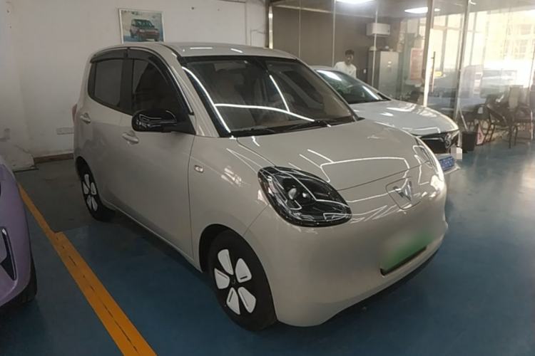 Used Wuling Hongguang MINIEV 2025 Four-Door Version Advanced Edition Front Right 45 Deg