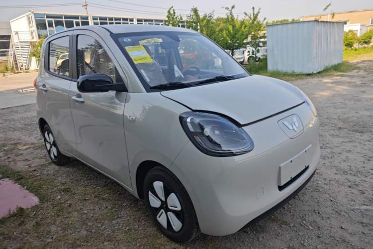 Used Wuling Hongguang MINIEV 2025 Four-Door Version Advanced Edition Front Right 45 Deg
