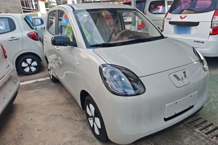 Used Wuling Hongguang MINIEV 2025 Four-Door Version Advanced Edition Front Right 45 Deg