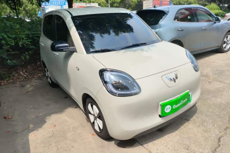 Used Wuling Hongguang MINIEV 2025 Four-Door Version Advanced Edition Front Right 45 Deg