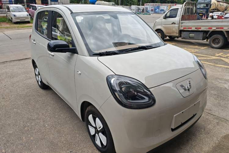 Used Wuling Hongguang MINIEV 2025 Four-Door Version Advanced Edition Front Right 45 Deg