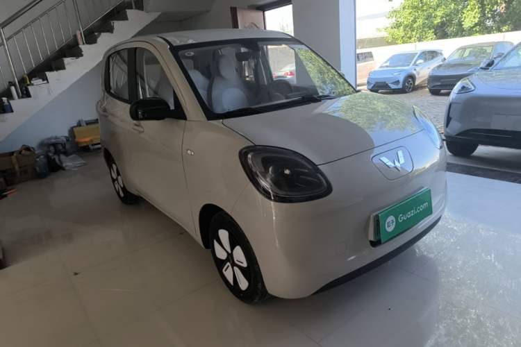 Used Wuling Hongguang MINIEV 2025 Four-Door Version Advanced Edition Front Right 45 Deg