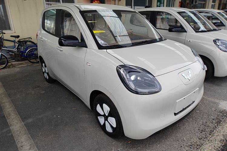 Used Wuling Hongguang MINIEV 2025 Four-Door Version Advanced Edition Front Right 45 Deg