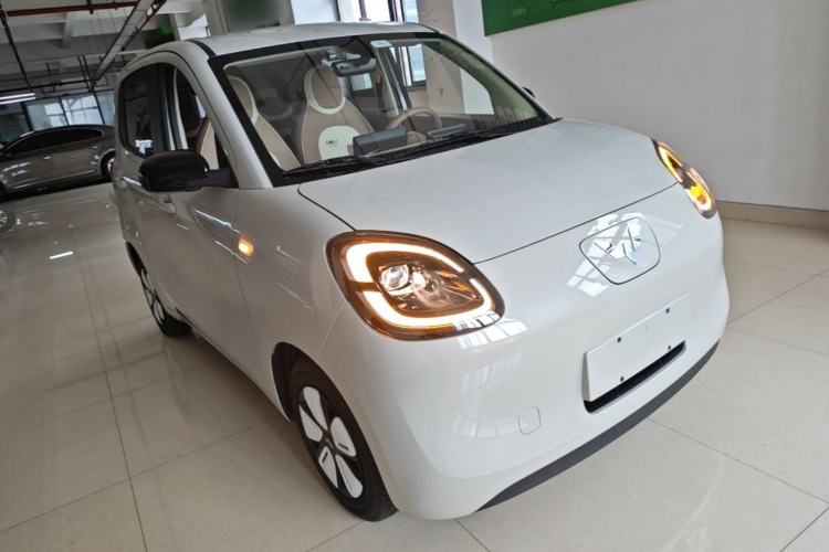 Used Wuling Hongguang MINIEV 2025 Four-Door Version Premium Edition Front Right 45 Deg