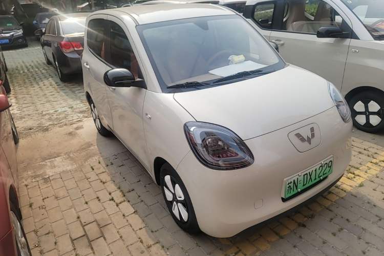 Used Wuling Hongguang MINIEV 2025 Four-Door Version Advanced Edition Front Right 45 Deg