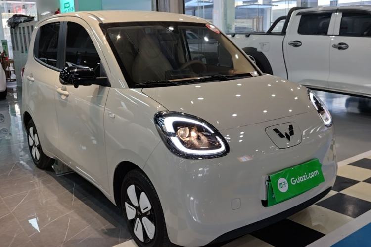 Used Wuling Hongguang MINIEV 2025 Four-Door Version Advanced Edition Front Right 45 Deg