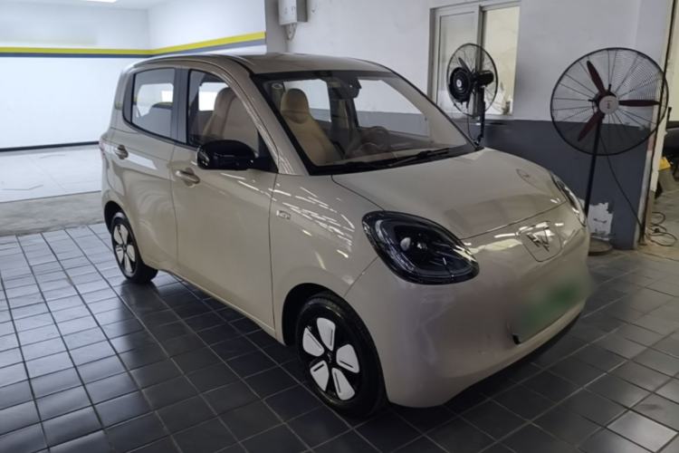 Used Wuling Hongguang MINIEV 2025 Four-Door Version Advanced Edition Front Right 45 Deg