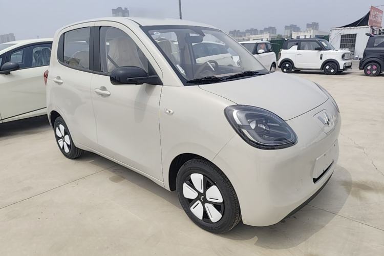 Used Wuling Hongguang MINIEV 2025 Four-Door Version Advanced Edition Front Right 45 Deg