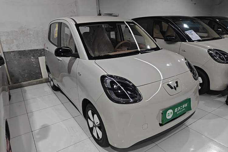 Used Wuling Hongguang MINIEV 2025 Four-Door Version Advanced Edition Front Right 45 Deg