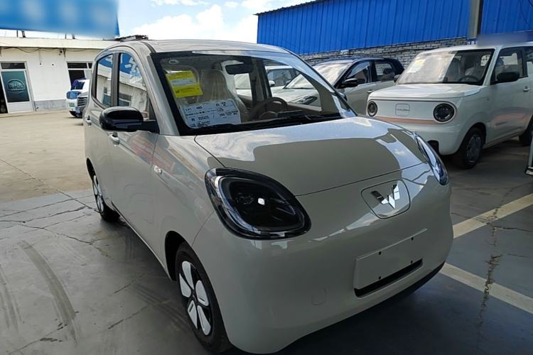 Used Wuling Hongguang MINIEV 2025 Four-Door Version Advanced Edition Front Right 45 Deg