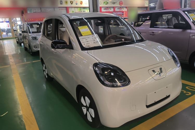 Used Wuling Hongguang MINIEV 2025 Four-Door Version Advanced Edition Front Right 45 Deg