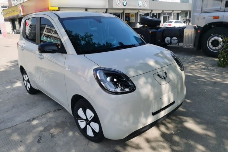 Used Wuling Hongguang MINIEV 2025 Four-Door Version Advanced Edition Front Right 45 Deg