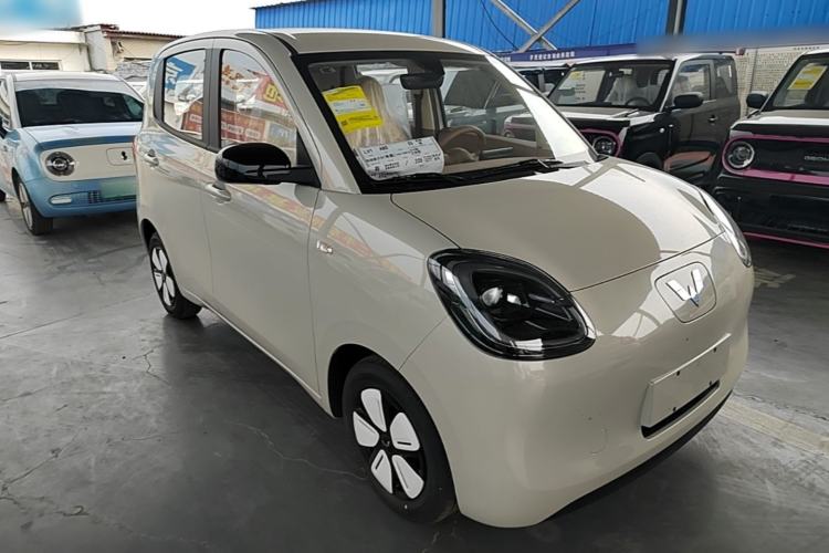 Used Wuling Hongguang MINIEV 2025 Four-Door Version Advanced Edition Front Right 45 Deg
