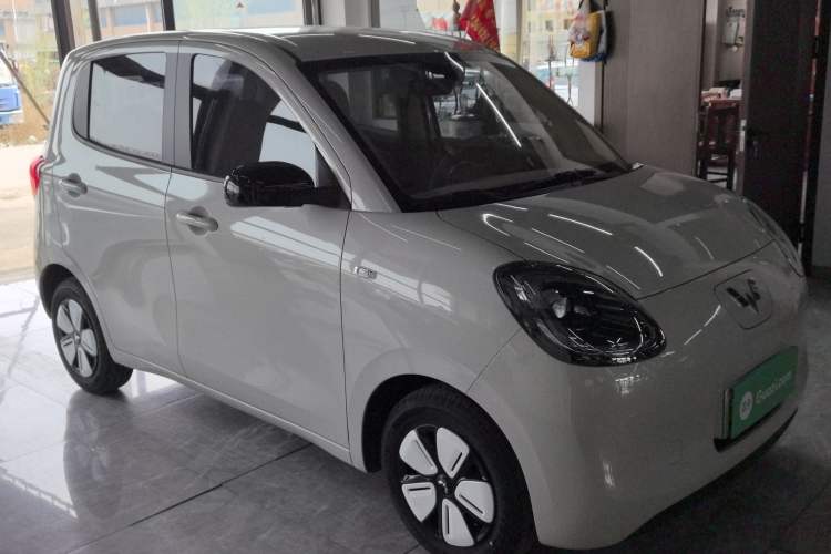 Used Wuling Hongguang MINIEV 2025 Four-Door Version Advanced Edition Front Right 45 Deg