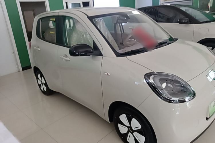 Used Wuling Hongguang MINIEV 2025 Four-Door Version Advanced Edition Front Right 45 Deg