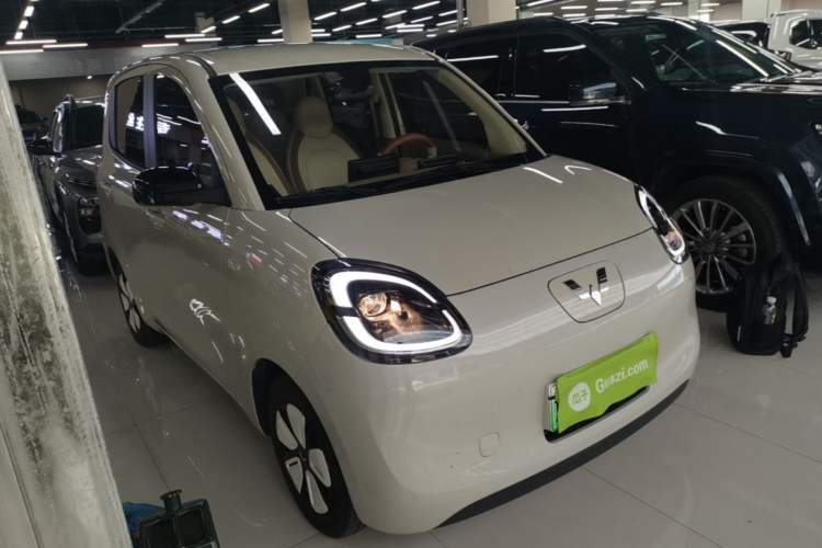 Used Wuling Hongguang MINIEV 2025 Four-Door Version Advanced Edition Front Right 45 Deg