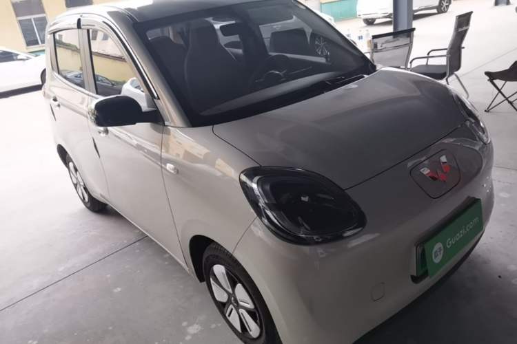 Used Wuling Hongguang MINIEV 2025 Four-Door Version Advanced Edition Front Right 45 Deg
