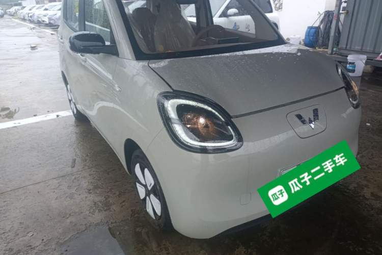 Used Wuling Hongguang MINIEV 2025 Four-Door Version Advanced Edition Front Right 45 Deg