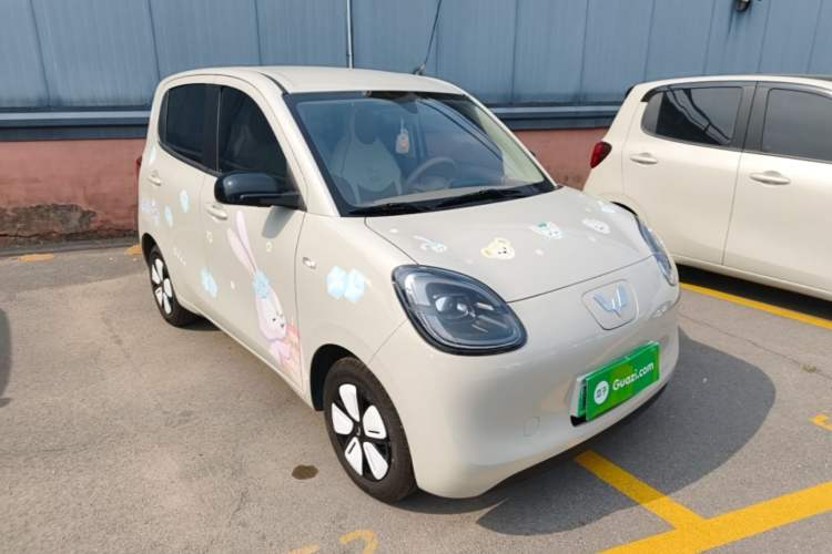 Used Wuling Hongguang MINIEV 2025 Four-Door Version Advanced Edition Front Right 45 Deg