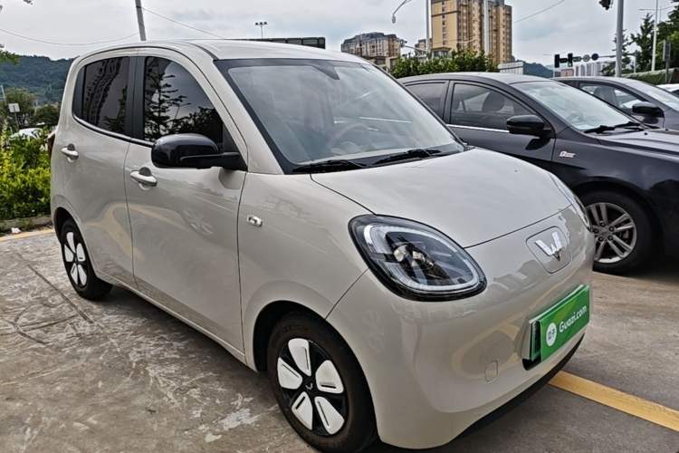 Used Wuling Hongguang MINIEV 2025 Four-Door Version Advanced Edition Front Right 45 Deg