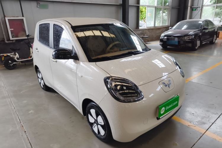 Used Wuling Hongguang MINIEV 2025 Four-Door Version Advanced Edition Front Right 45 Deg