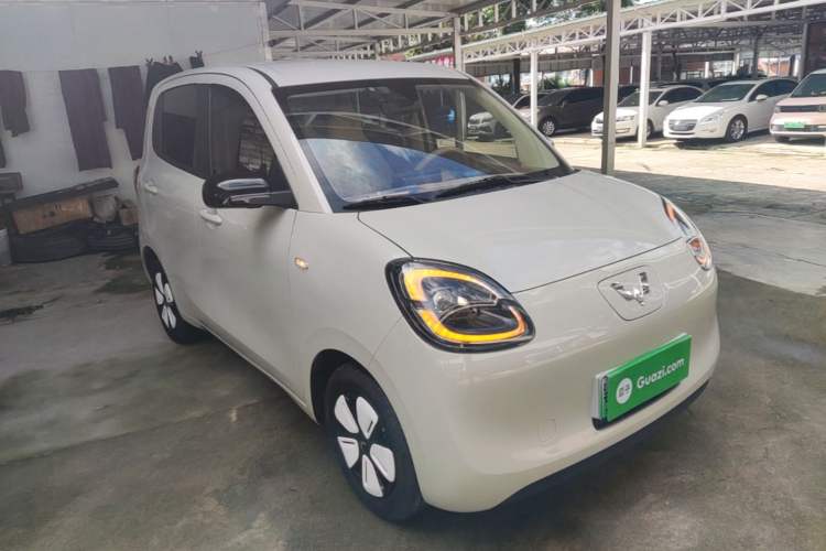 Used Wuling Hongguang MINIEV 2025 Four-Door Version Advanced Edition Front Right 45 Deg
