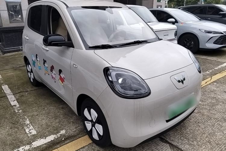 Used Wuling Hongguang MINIEV 2025 Four-Door Version Premium Edition Front Right 45 Deg
