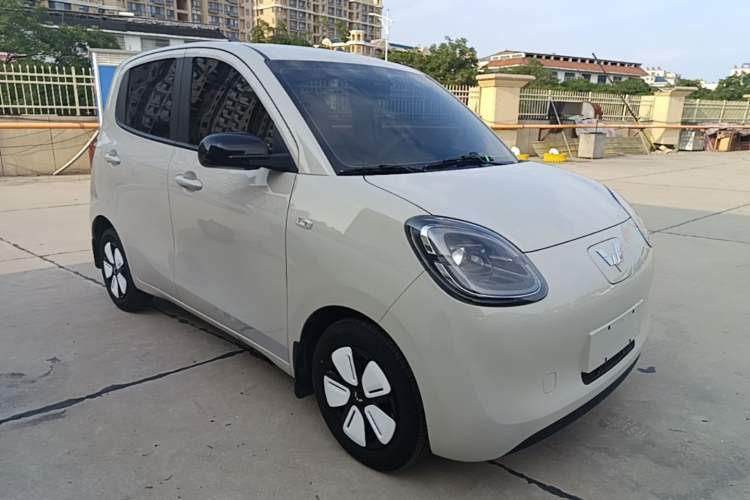 Used Wuling Hongguang MINIEV 2025 Four-Door Version Advanced Edition Front Right 45 Deg