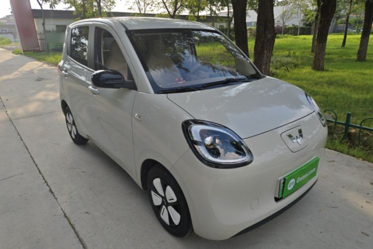 Used Wuling Hongguang MINIEV 2025 Four-Door Version Advanced Edition Front Right 45 Deg