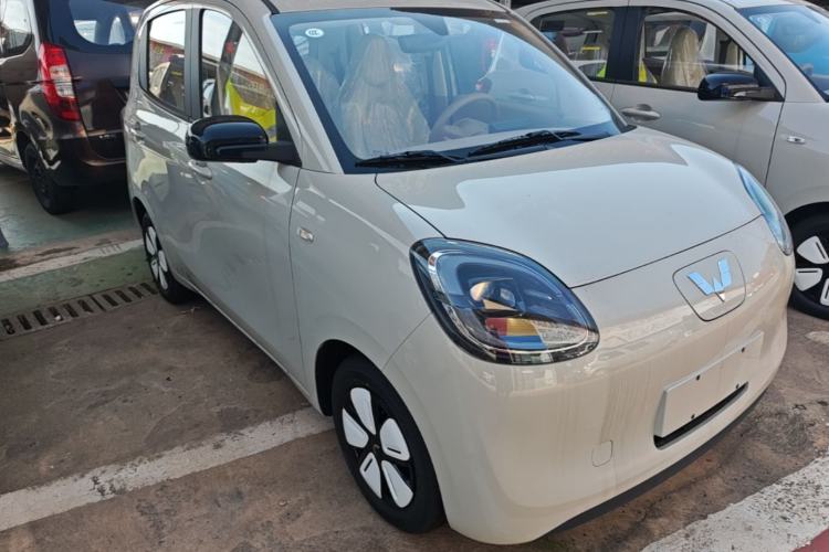 Used Wuling Hongguang MINIEV 2025 Four-Door Version Advanced Edition Front Right 45 Deg