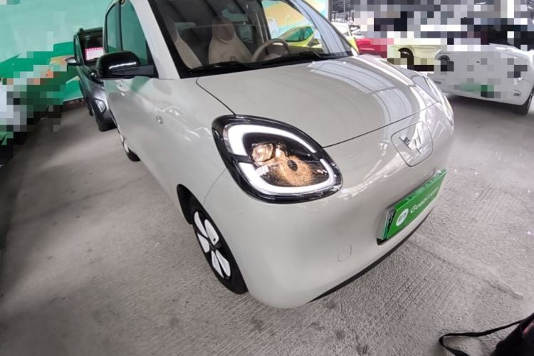 Used Wuling Hongguang MINIEV 2025 Four-Door Version Advanced Edition Front Right 45 Deg
