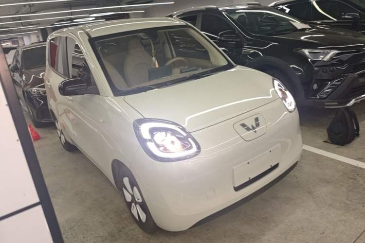 Used Wuling Hongguang MINIEV 2025 Four-Door Version Advanced Edition Front Right 45 Deg