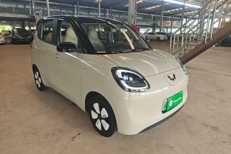 Used Wuling Hongguang MINIEV 2025 Four-Door Version Zhenxiang+ Edition Front Right 45 Deg