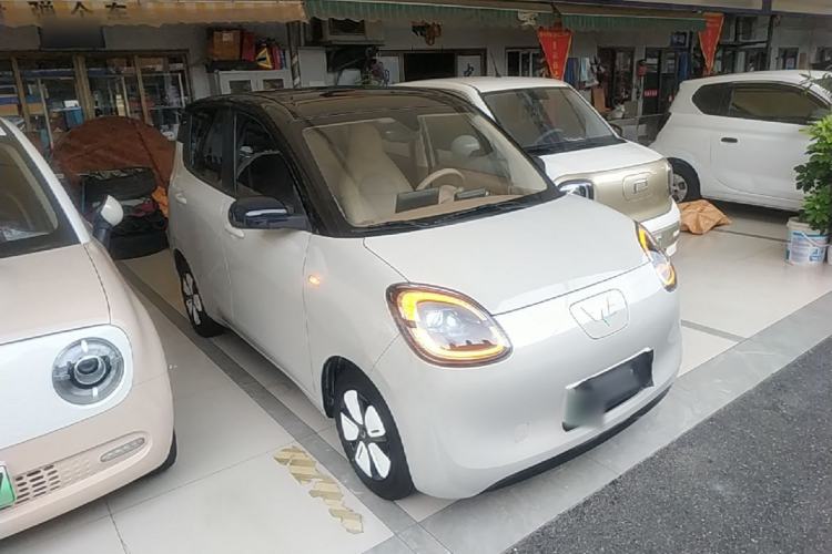 Used Wuling Hongguang MINIEV 2025 Four-Door Version Premium Edition Front Right 45 Deg