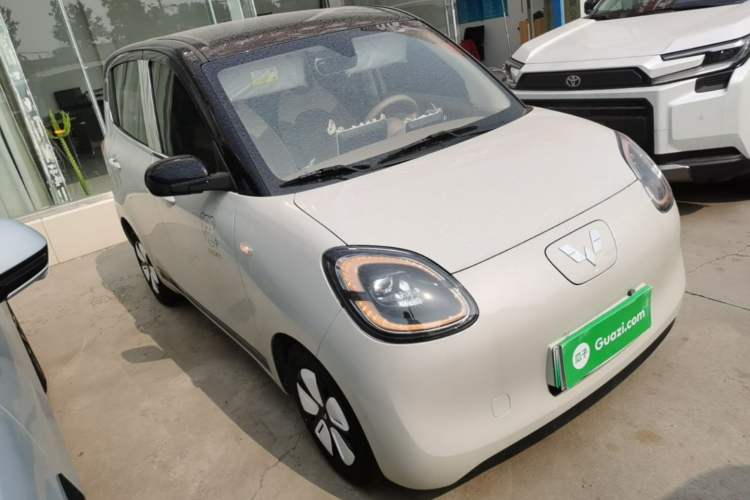 Used Wuling Hongguang MINIEV 2025 Four-Door Version Zhenxiang+ Edition Front Right 45 Deg