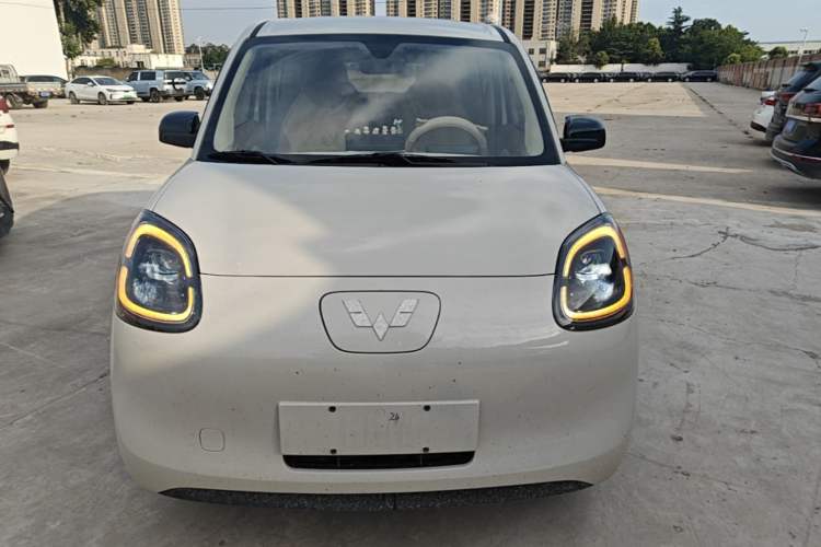 Used Wuling Hongguang MINIEV 2025 Four-Door Version Advanced Edition Front