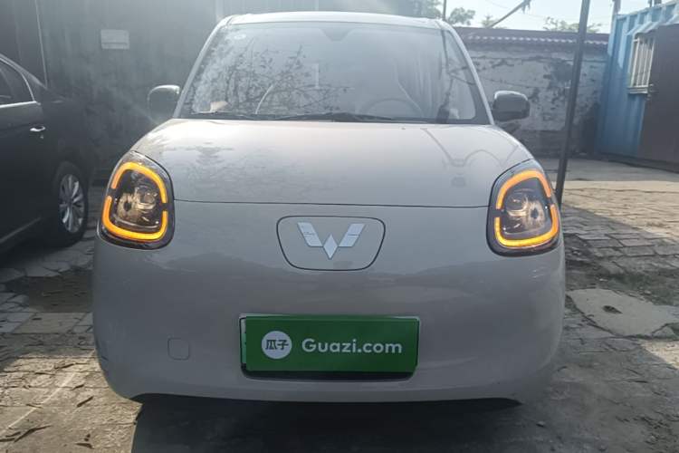 Used Wuling Hongguang MINIEV 2025 Four-Door Version Advanced Edition Front