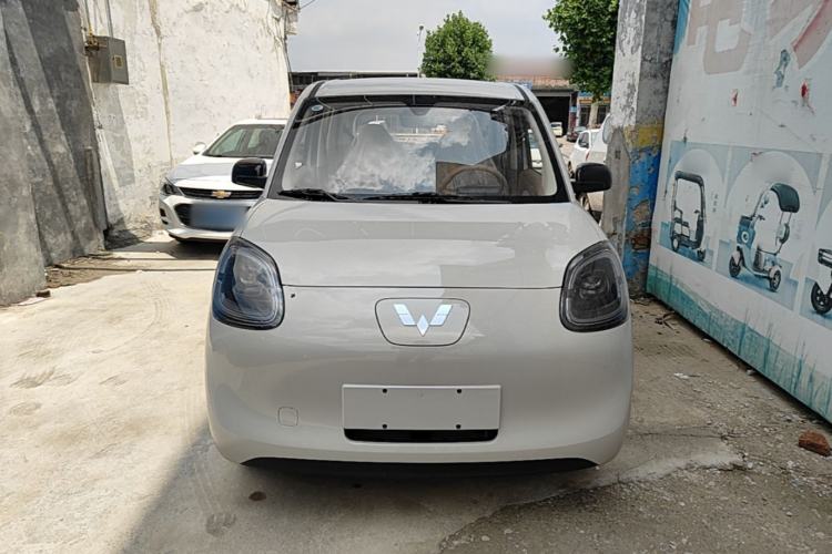 Used Wuling Hongguang MINIEV 2025 Four-Door Version Advanced Edition Front