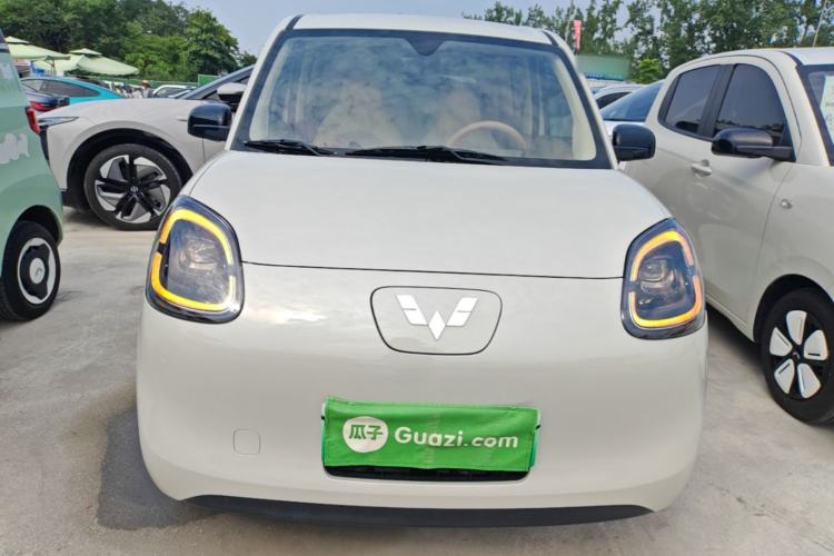 Used Wuling Hongguang MINIEV 2025 Four-Door Version Advanced Edition Front