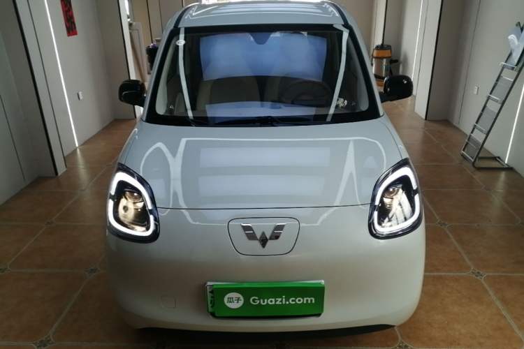Used Wuling Hongguang MINIEV 2025 Four-Door Version Advanced Edition Front