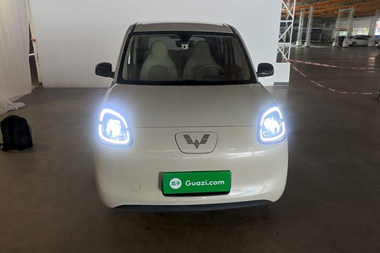 Used Wuling Hongguang MINIEV 2025 Four-Door Version Advanced Edition Front