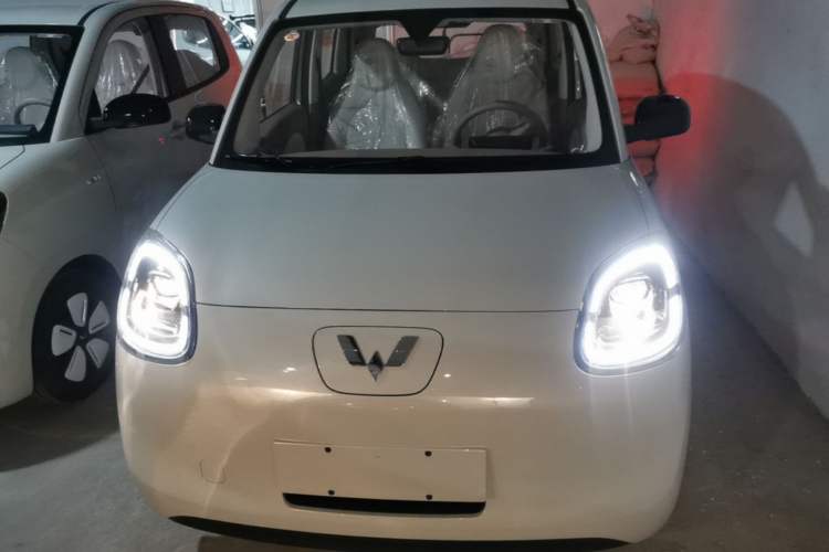 Used Wuling Hongguang MINIEV 2025 Four-Door Version Advanced Edition Front