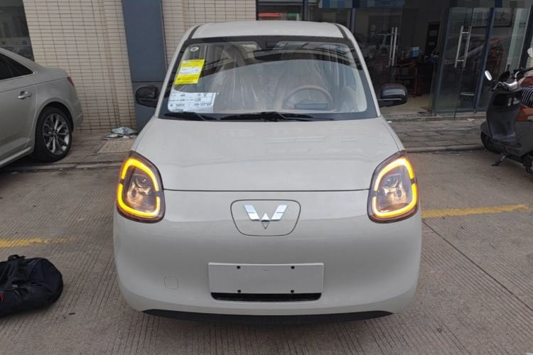 Used Wuling Hongguang MINIEV 2025 Four-Door Version Advanced Edition Front