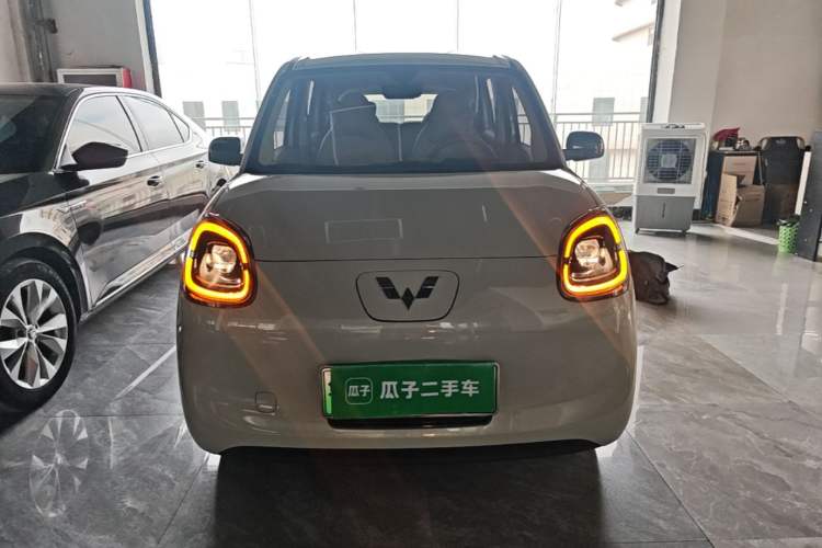 Used Wuling Hongguang MINIEV 2025 Four-Door Version Advanced Edition Front