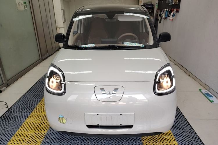 Used Wuling Hongguang MINIEV 2025 Four-Door Version Premium Edition Front