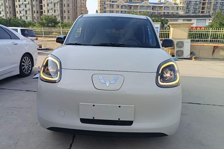 Used Wuling Hongguang MINIEV 2025 Four-Door Version Advanced Edition Front