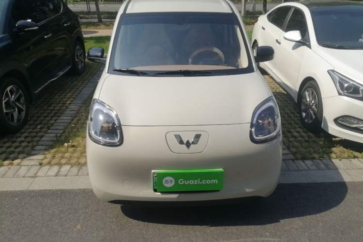 Used Wuling Hongguang MINIEV 2025 Four-Door Version Advanced Edition Front