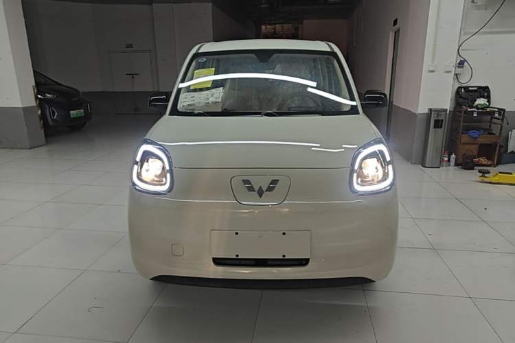 Used Wuling Hongguang MINIEV 2025 Four-Door Version Advanced Edition Front