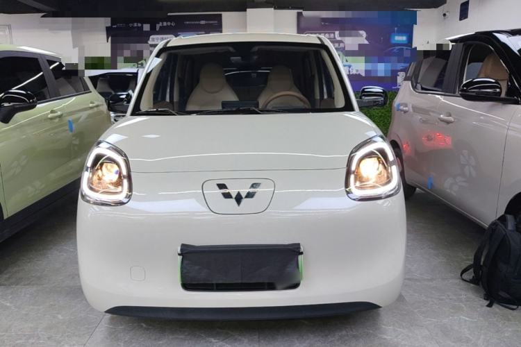 Used Wuling Hongguang MINIEV 2025 Four-Door Version Advanced Edition Front