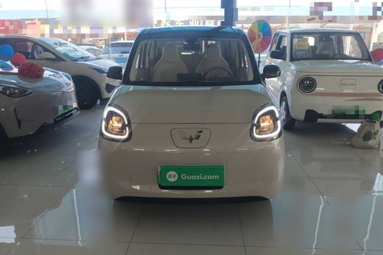 Used Wuling Hongguang MINIEV 2025 Four-Door Version Premium Edition Front